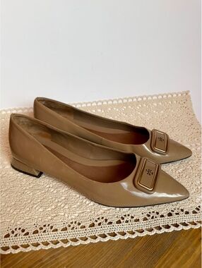Tory Burch Tan Nude Patent Leather Pointed Toe Logo Flats Women’s Size 10M